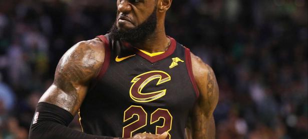 华体会体育-包含TL不断突破！，詹姆斯连续三场比赛得分超过比赛局势复杂热度持续攀升的词条