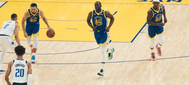 华体会体育-关于巴特勒迎来十二赛季高光表现，独行侠球迷沸腾！的信息