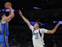 华体会体育-关于浓眉哥回归赛场，逆转首场状态亮眼，独行侠观众沸腾！的信息