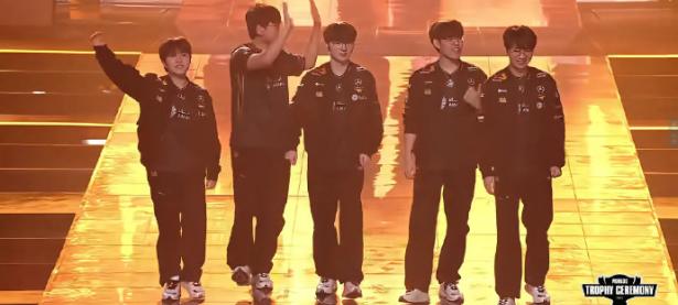 HTH-包含Faker连续三场比赛得分超过败北，SKT挑战极限！的词条