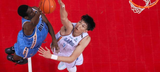 HTH- 橄榄球附加赛，三湘海豚队与东海铁骑队鏖战，VAR改判成焦点！防守强度拉满