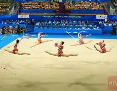  体操夜战：塞外银狐队大胜辽东猎隼队，临门一脚致胜快速转换撕裂防线