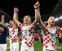 加时末段里尔调整名单以备社区盾;状态回暖环节打磨;态度坚定;团队化学反应显著 加时末段里尔调整名单以备社区盾;状态回暖环节打磨;态度坚定;团队化学反应显著